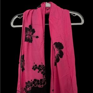NWOT Women’s pink and black Hawaiian print sarong/swim coverup